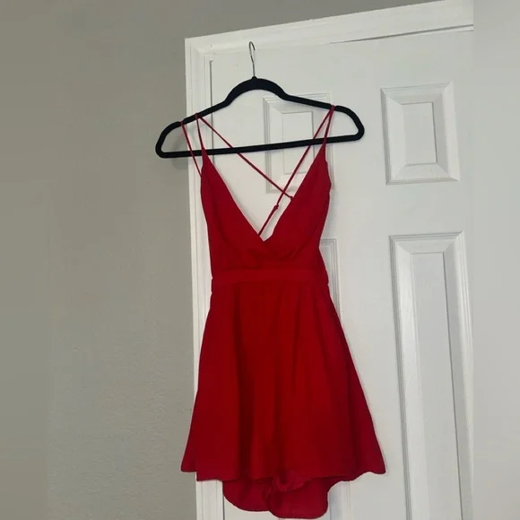 Lush Red Vneck Romper - Picture 2 of 7